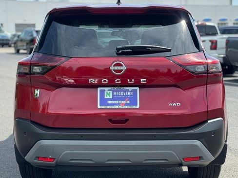 Used 2023 Nissan Rogue S AWD/4WD image 3