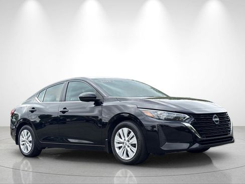 Used 2025 Nissan Sentra S FWD image 7