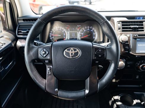 Used 2018 Toyota 4Runner TRD Off-Road AWD/4WD image 15