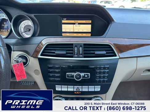 Used 2012 Mercedes-Benz C 300 Sport image 23