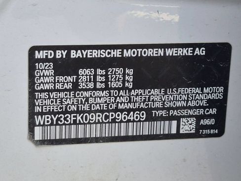 Used 2024 BMW i5 eDrive40i w/ M Sport Package RWD image 31