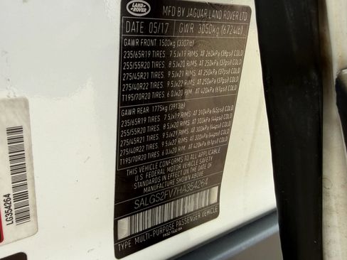 Used 2017 Land Rover Range Rover HSE AWD/4WD image 30