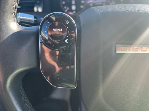Used 2020 Land Rover Discovery Sport SE image 33
