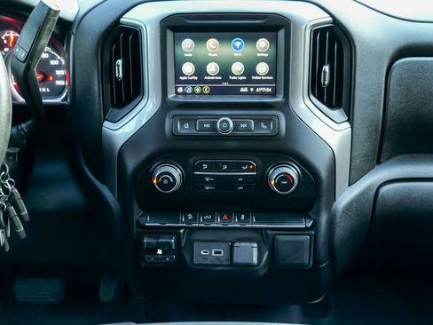 Used 2021 Chevrolet Silverado 1500 Custom Trail Boss AWD/4WD image 46