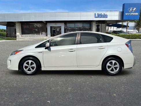 Used 2013 Toyota Prius Two image 6