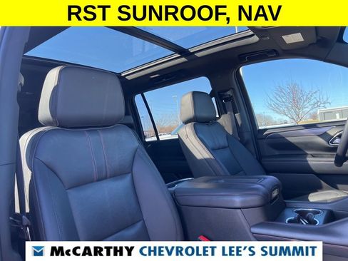Used 2022 Chevrolet Suburban RST w/ Luxury Package image 31