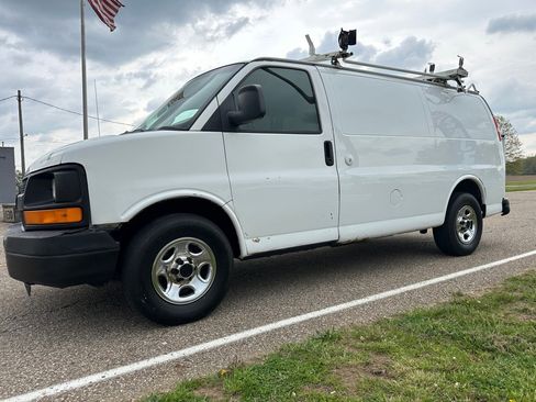 Used 2007 Chevrolet Express 1500 image 3