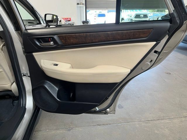 Used 2016 Subaru Outback 2.5i Limited AWD/4WD image 16