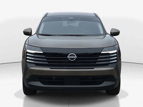 Used 2025 Nissan Kicks SV image 11