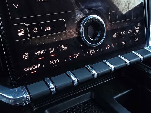 Used 2024 GMC Acadia Elevation image 27