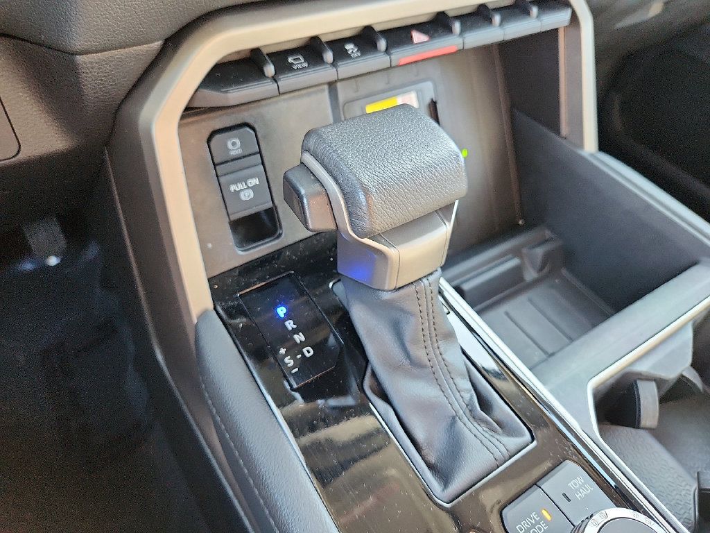 Used 2023 Toyota Tundra Limited AWD/4WD image 15