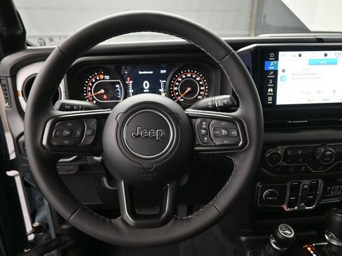 New 2026 Jeep Gladiator Sport AWD/4WD image 7