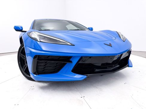 Used 2021 Chevrolet Corvette Stingray w/ Engine Appearance Package image 7