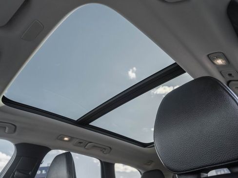 Used 2023 Volvo XC60 B5 Plus w/ Climate Package image 2