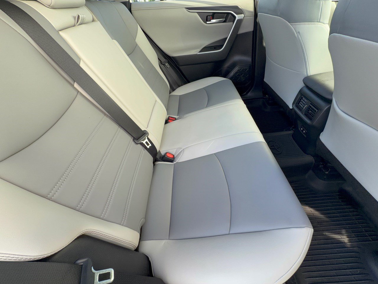 Certified 2021 Toyota RAV4 Limited AWD/4WD image 29