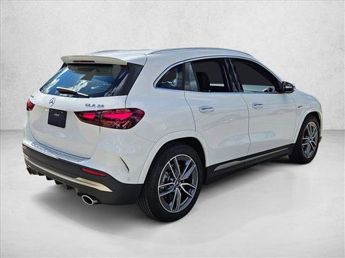 Used 2025 Mercedes-Benz GLA 35 AMG 4MATIC image 5