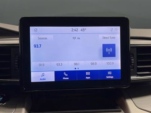 Used 2021 Ford Explorer XLT w/ XLT Sport Appearance Package image 14