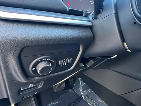 New 2025 Jeep Grand Cherokee Altitude image 22