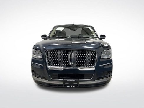 Used 2024 Lincoln Navigator Reserve image 12