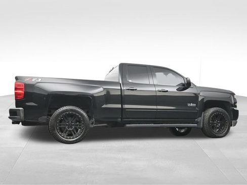 Used 2018 Chevrolet Silverado 1500 LT w/ Texas Edition AWD/4WD image 44