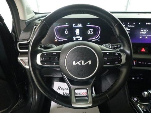 Used 2025 Kia Sportage EX FWD image 21