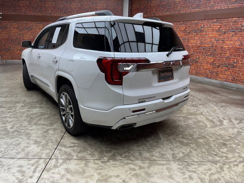 Used 2023 GMC Acadia Denali w/ Denali Technology Package image 3
