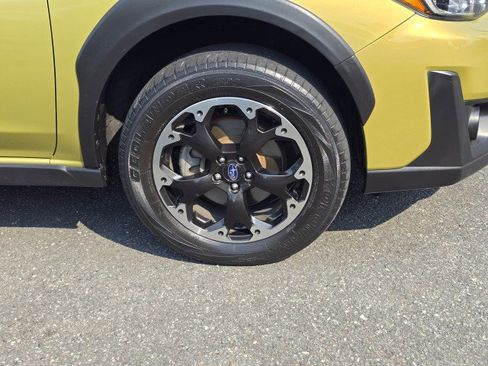 Used 2022 Subaru Crosstrek 2.0i Premium w/ Moonroof Package image 2