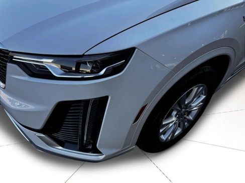 Used 2024 Cadillac XT6 Luxury w/ LPO, Floor Liner Package image 12