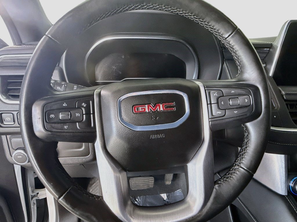 Used 2024 GMC Yukon SLT RWD image 12