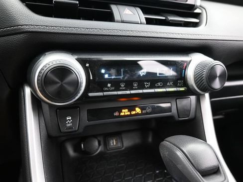 Used 2023 Toyota RAV4 LE image 19