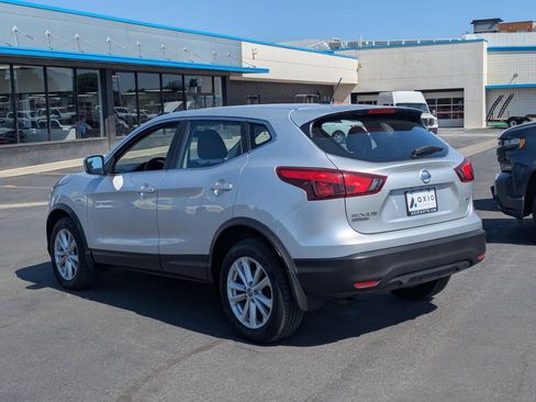 Used 2019 Nissan Rogue Sport S w/ Appearance Package AWD/4WD image 6