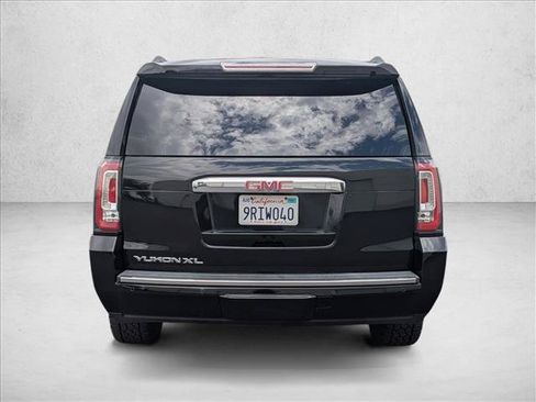 Used 2017 GMC Yukon XL Denali w/ Open Road Package AWD/4WD image 7