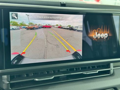 New 2026 Jeep Gladiator Mojave w/ Steel Bumper Group AWD/4WD image 28