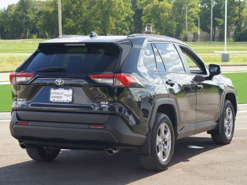 Used 2023 Toyota RAV4 XLE image 20