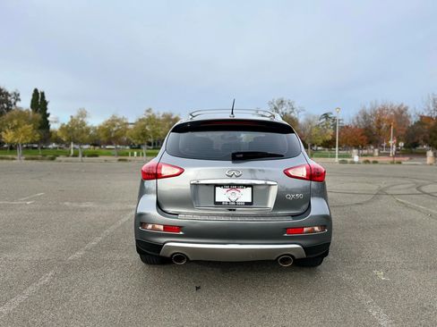 Used 2017 INFINITI QX50 2WD w/ Deluxe Touring Package image 6