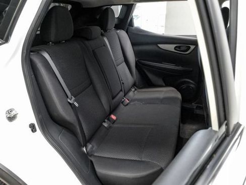 Used 2018 Nissan Rogue Sport S w/ S Appearance Package FWD image 40