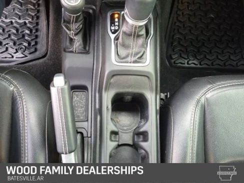 Used 2019 Jeep Wrangler Unlimited Sahara image 18