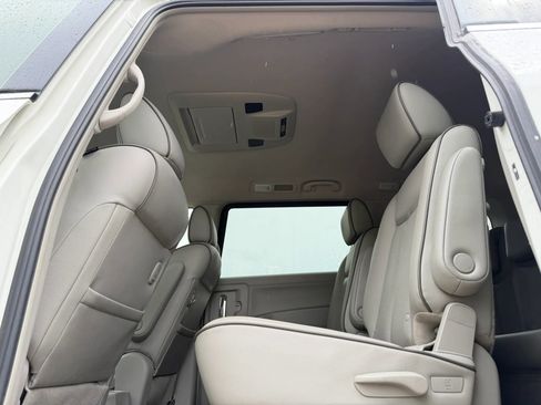 Used 2015 Nissan Quest SL image 31