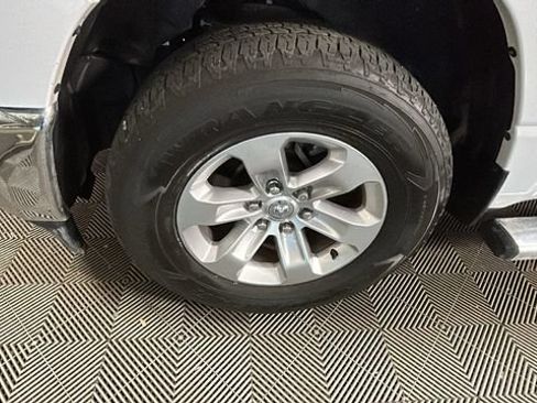 Used 2023 RAM 1500 Laramie AWD/4WD image 9