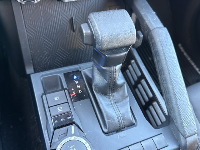 Used 2024 Toyota Tacoma SR5 AWD/4WD image 37