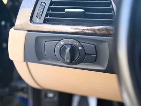 Used 2008 BMW M3 image 28