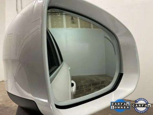 Used 2025 Volvo XC90 B6 Plus image 95