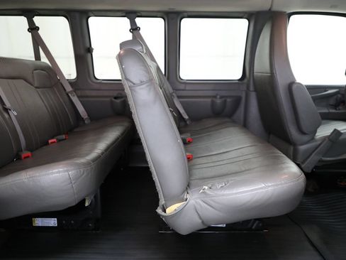 Used 2015 Chevrolet Express 3500 LS RWD image 8