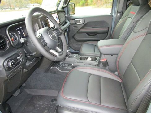 New 2026 Jeep Gladiator Rubicon image 32