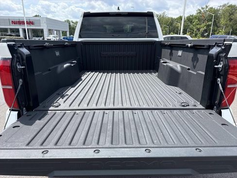 Used 2025 Toyota Tacoma SR5 AWD/4WD image 27