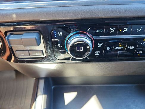 Certified 2024 GMC Sierra 1500 SLT w/ SLT Premium Plus Package image 22