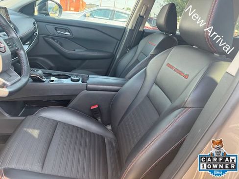 Used 2025 Nissan Rogue SV AWD/4WD image 4