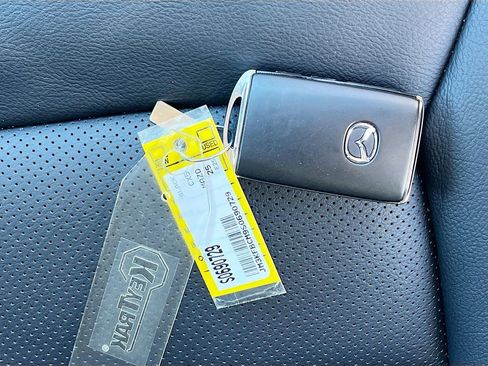 Used 2025 MAZDA CX-5 AWD 2.5 S w/ Preferred Package image 33