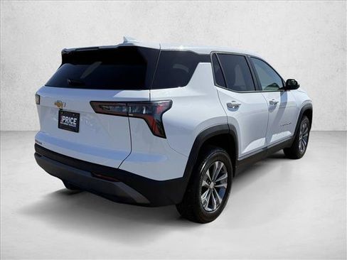 Used 2025 Chevrolet Equinox LT FWD image 5