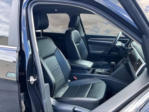 Used 2023 Volkswagen Atlas SE w/ Panoramic Sunroof Package FWD image 30